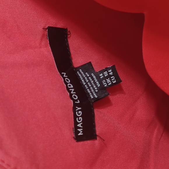 MAGGY LONDON HOT PINK SCALLOPED ONE SHOULDER DRESS - Picture 3 of 6